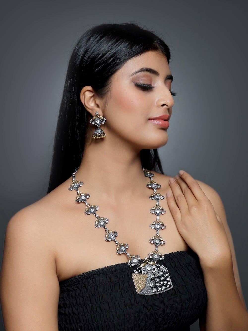 Alani Necklace Set