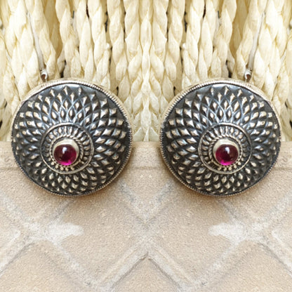 925 Silver Antique Look Stud With Ruby Red Center