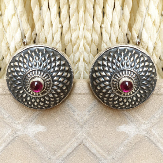 925 Silver Antique Look Stud With Ruby Red Center